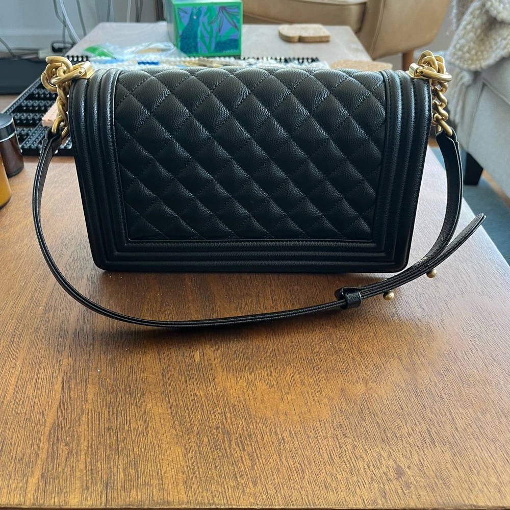 Chanel Medium Boy Bag Black Caviar Leather Gold Hardware - Picture 9 of 15